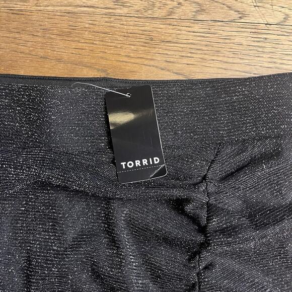Torrid Black Bodycon Skirt Cinched Glitter Knit At Knee Size 00 M/L 10 Party - Picture 7 of 13